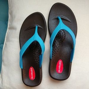 Sandals Okabashi M (fits size 7/7.5)